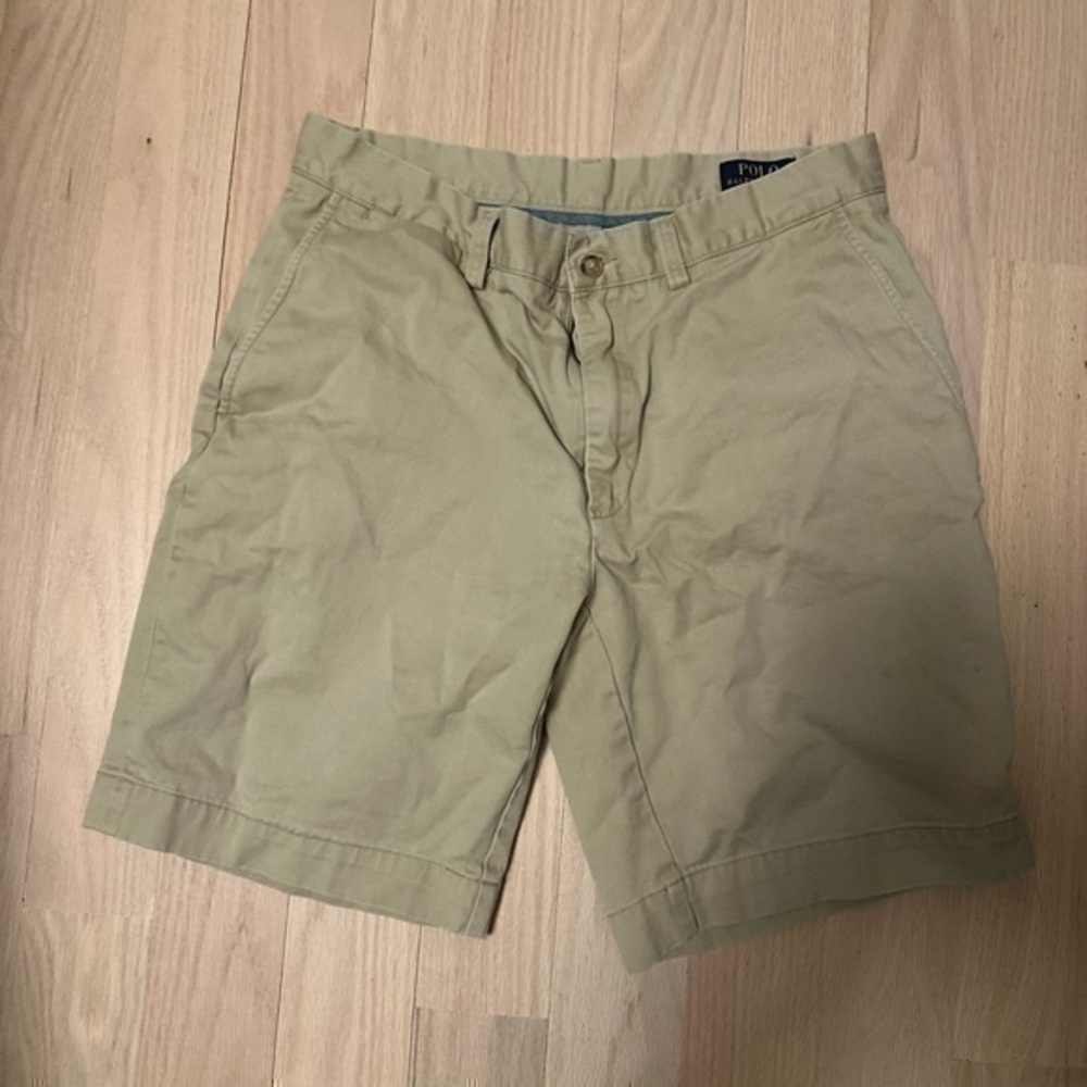 Polo Ralph Lauren Khaki Men Cotton shorts 31”
Condition 9.5/10 no flaws